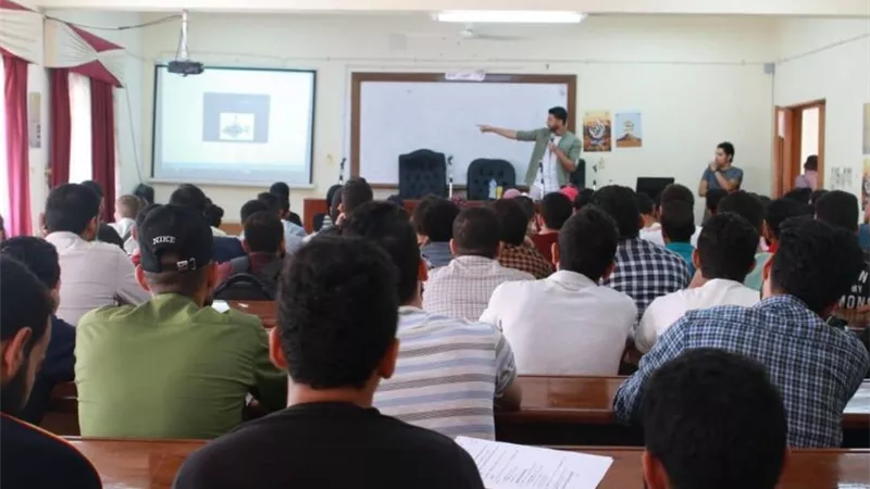إعلام الأزهر تبدأ عامها الدراسي بورش عمل للطلاب