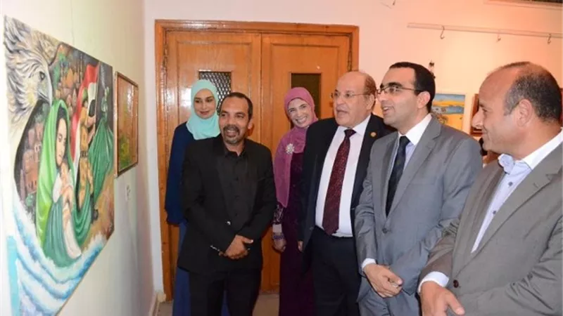 معرض فنون تشكيلية في احتفالات العيد القومي للإسماعيلية .. صور