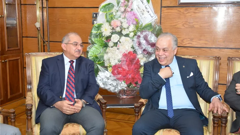 جامعة أسيوط تفتح باب التقدم لأكاديمية الفنون من المصريين والوافدين