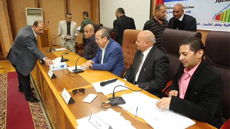 محافظ كفرالشيخ يشهد فعاليات ورشة التوعية بحساب الحد الأدنى للأجور 2019