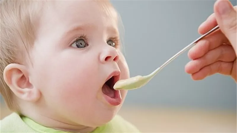 أطعمة غنية بالمعادن السامة يحذر تناولها للرضع أبرزها الأرز