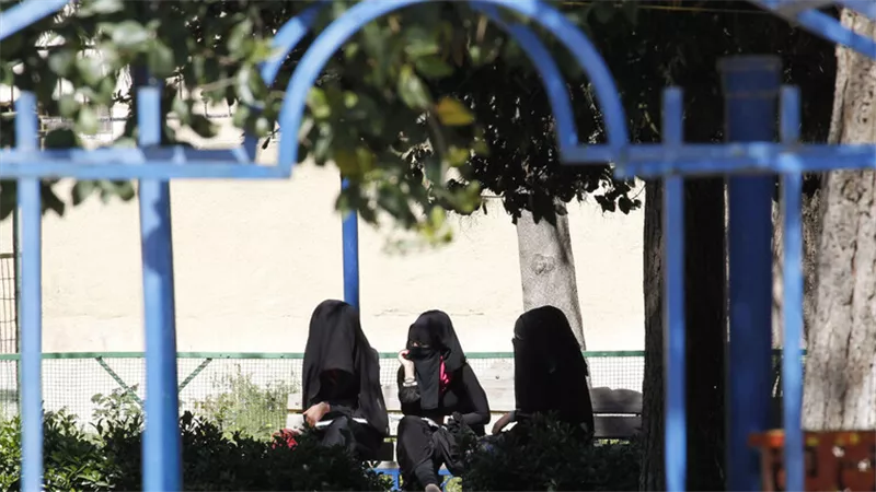 فرار فرنسيات من مخيم خاضع للأكراد شمال غربي سوريا