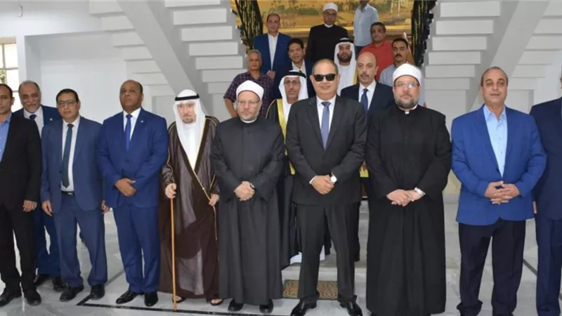 وزير الأوقاف ومحافظ الغربية ومفتى الديار المصرية يؤدون صلاة الجمعة الختامية لاحتفالات مولد البدوي