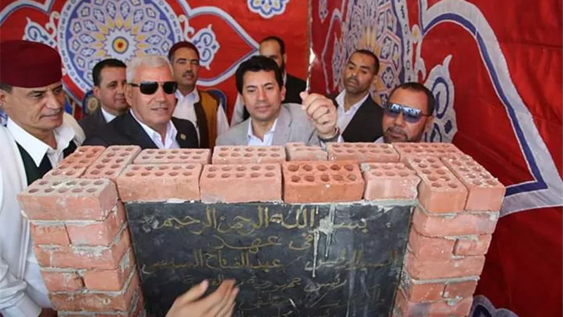 وزيرالرياضة يضع حجر الأساس لمعسكر الشباب الصيفي بشاطئ كليوباترا