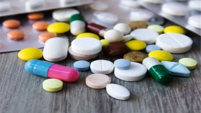 حبس موظفة ٤ أيام بتهمة حيازة المخدرات والاتجار فيها بالوادى الجديد