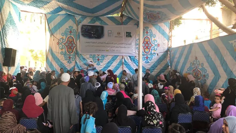 قوافل طبية شاملة وأخرى للعيون بـ 3 قرى في أسيوط بالمجان