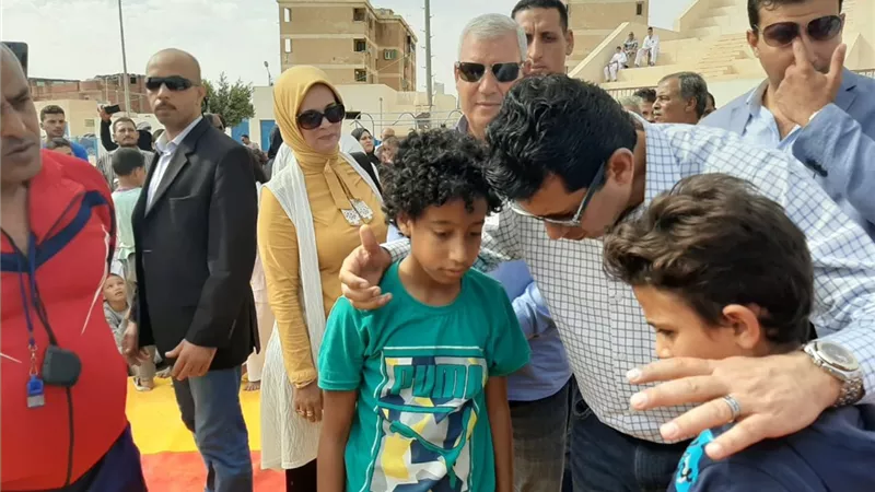 وزير الشباب ومحافظ مطروح يتفقدان القرية الأوليمبية