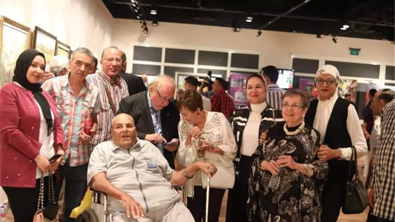 ٧٣ لوحة فى معرض 