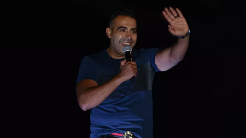 محمد عدوية يرفع شعار كامل العدد بحفل الجامعة المصرية الصينية .. صور
