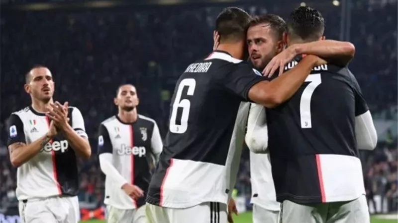 يوفنتوس بفوز بصعوبة على بولونيا ويتصدر الدورى