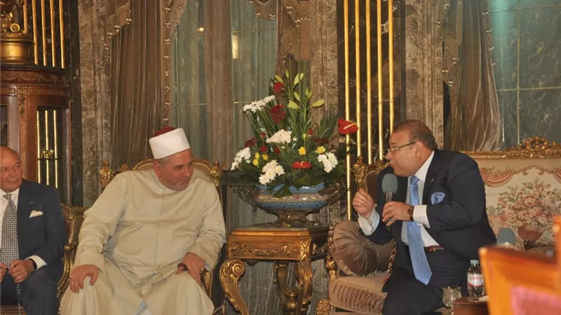 حسن راتب يحتفل بذكرى ميلاد المصطفى بحضور نخبة من المثقفين وأهل العلم بصالون المحور الثقافى