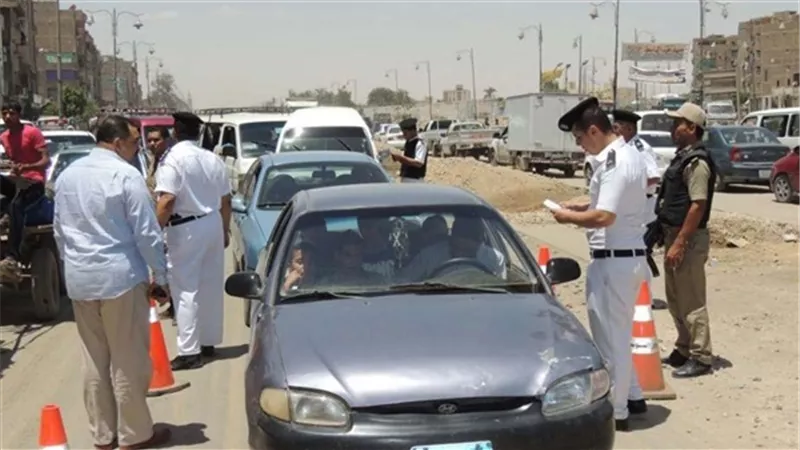 حملة مكبرة علي المواقف والسيارات لضبط المخالفات المرورية بالقليوبية