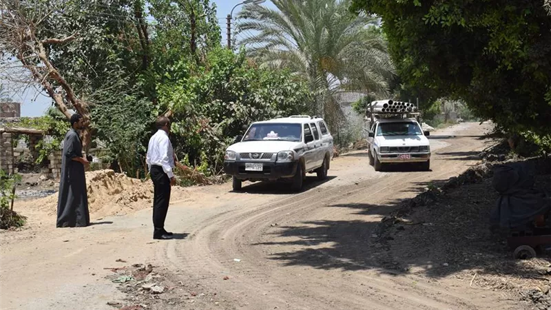 طوارئ اشغالات وازالة حشائش فى حملة نظافة بالوادى الجديد