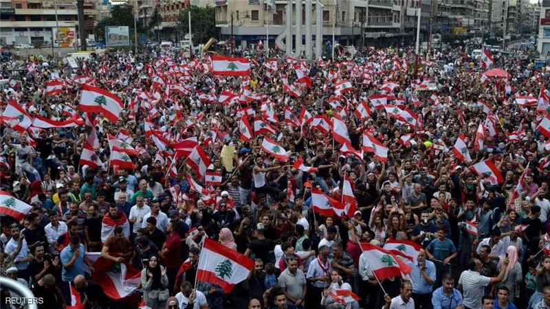 لبنان.. المحتجون يردون على 