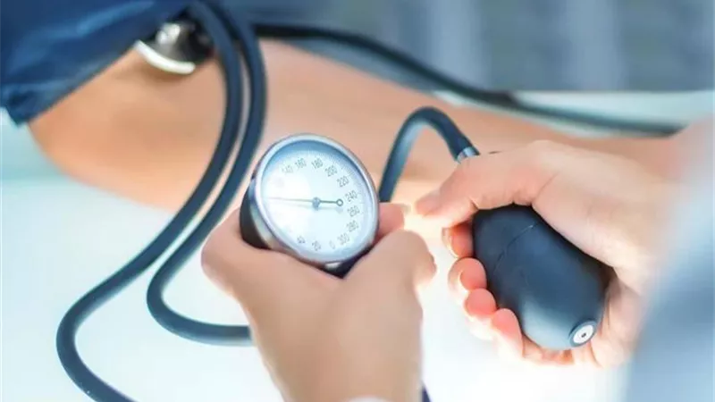 4 أسباب وراء ارتفاع الضغط المفاجئ .. إليك الأعراض وطرق الوقاية