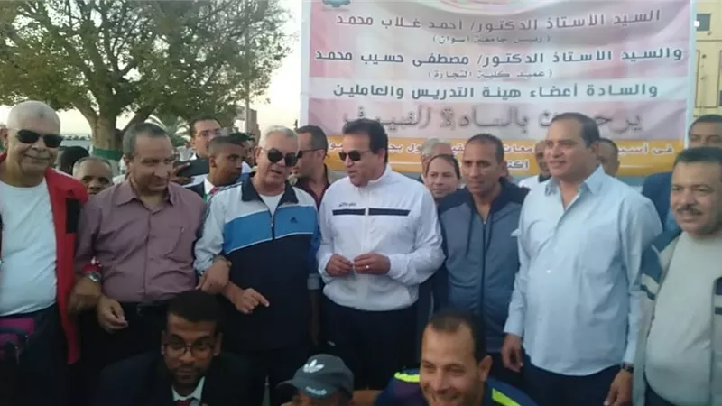 وزير التعليم العالي يشارك في كرنفال فني علي هامش اسبوع الجامعات الافريقية بجامعة أسوان