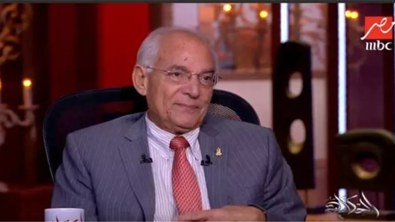 فاروق الباز: يوجد خزان مياه جوفية بالعوينات يكفي للزراعة 100 عام