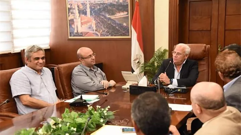 تركيب محولات كهربائية جديدة لدعم خطوط الربط وزيادة سرعة الانترنت ببورسعيد