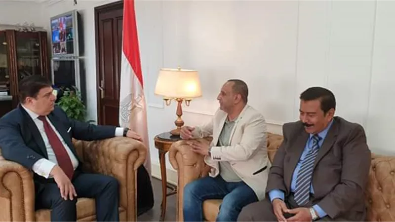 حسين زين يلتقى نقيب المهن السينمائية