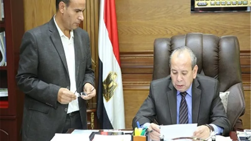 محافظ كفرالشيخ يصدر قرار بتكليف 8 رؤساء لبعض القري بالمحافظة