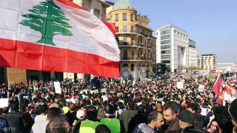 إضراب عام بجميع المؤسسات الحكومية والخاصة في لبنان