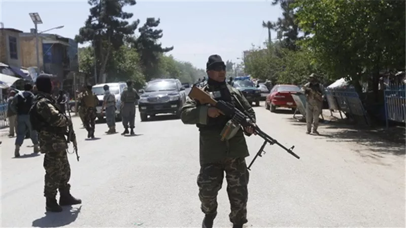 مقتل 15 شرطيا و8 مسلحين فى اشتباكات عند نقطة تفتيش بأفغانستان