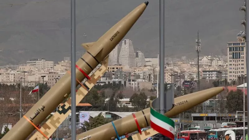 الجيش الإيراني: استهدفنا مواقع تمركز أمريكية بالإمارات والكويت ورادارات في إسرائيل