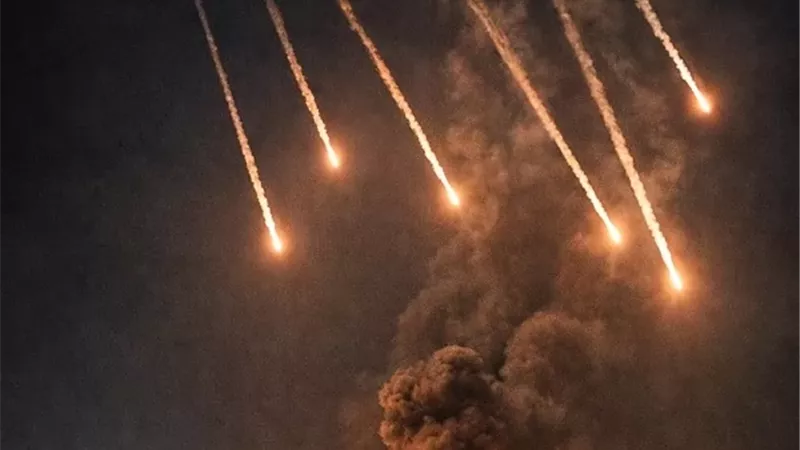 الجيش الكويتي تعرض بعض المنشآت المدنية لأضرار مادية جراء سقوط شظايا
