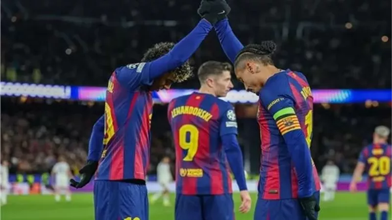 هانز فليك يعلن قائمة برشلونة لمباراة نيوكاسل في دوري أبطال أوروبا