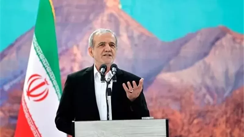 الرئيس الإيراني ينفى لنظيره الأذربيجاني تنفيذ غارة جوية على نخجوان
