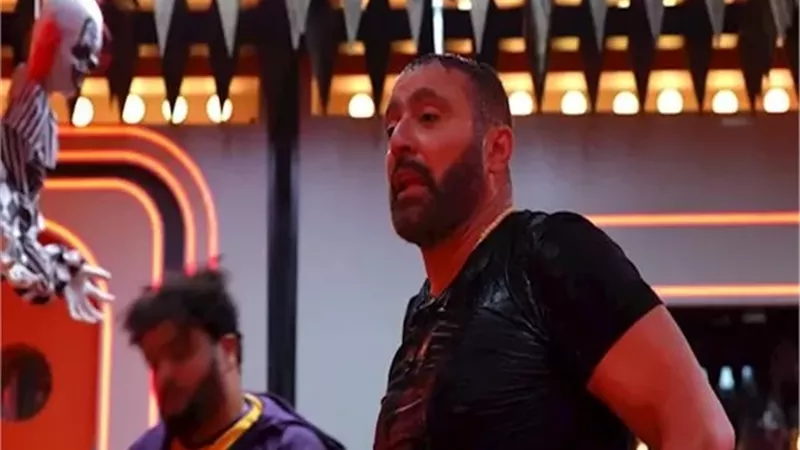 رد فعل غير متوقع من السقا على عودته لـ مها الصغير او دخول قصة حب جديدة