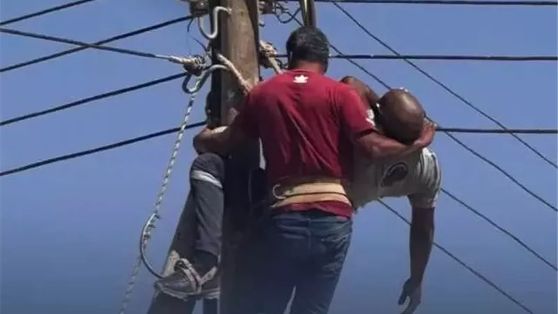 مصرع عاملين صعقا بأحدى شركات الكهرباء فى الشرقية