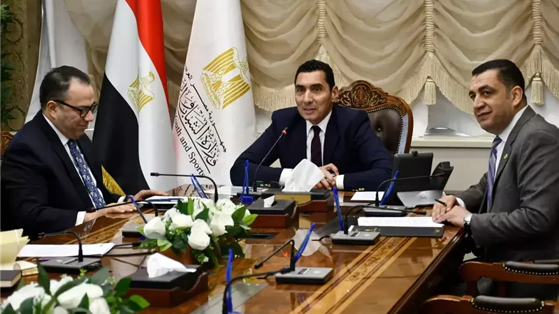 وزير الشباب يبحث إستضافة مصر الملتقي الأفريقي لمكافحة المنشطات