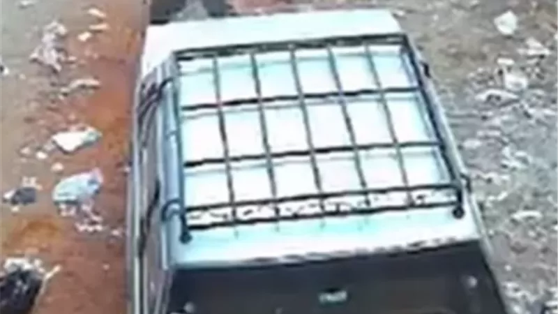 خلافات عائلية تنتهي بتحطيم سيارة في الخصوص.. والأمن يضبط المتهم