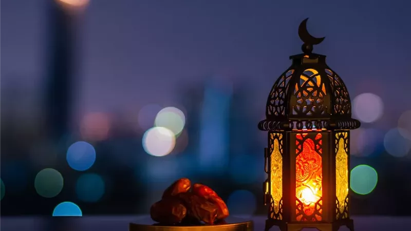 ماحكم الأكل والشرب بعد إطلاق مدفع الإمساك؟ الأزهر للفتوي يجيب
