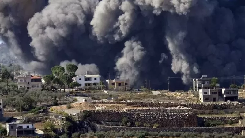 الصحة اللبنانية: 3 شهداء و17 مصابا جراء غارات إسرائيلية