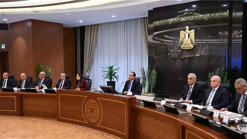 مدبولى يستعرض الموقف التنفيذي للمرحلة الأولى من 