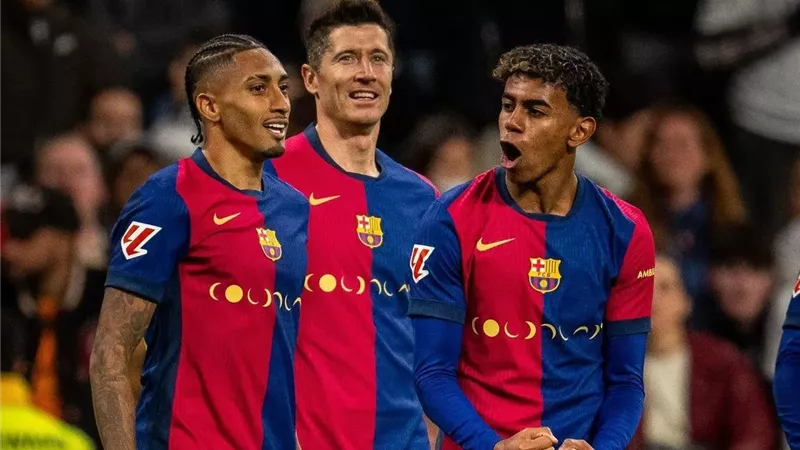 يامال ورافينها يقودان تشكيل برشلونة ضد نيوكاسل بدوري أبطال أوروبا