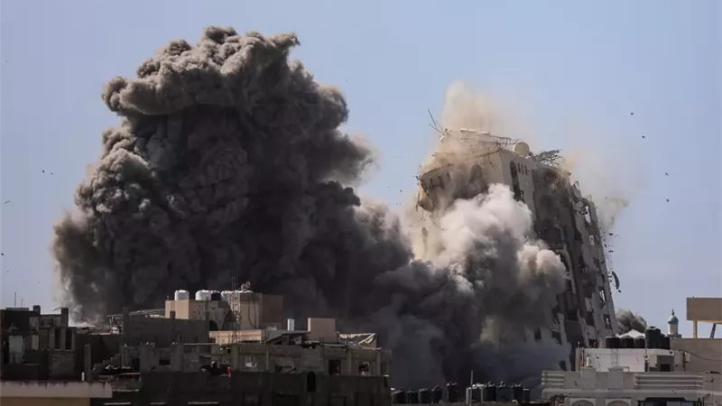 إعلام عبرى: حزب الله يطلق نحو 100 صاروخ دفعة واحدة باتجاه شمال إس