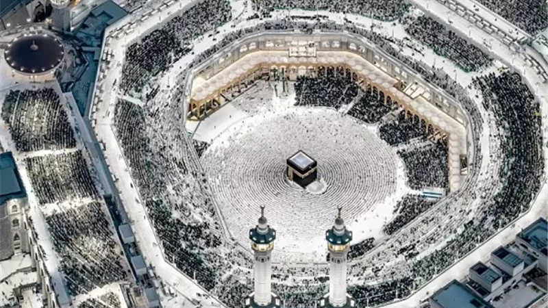 15 مليون معتمر في المسجد الحرام خلال أول 20 يومًا من رمضان