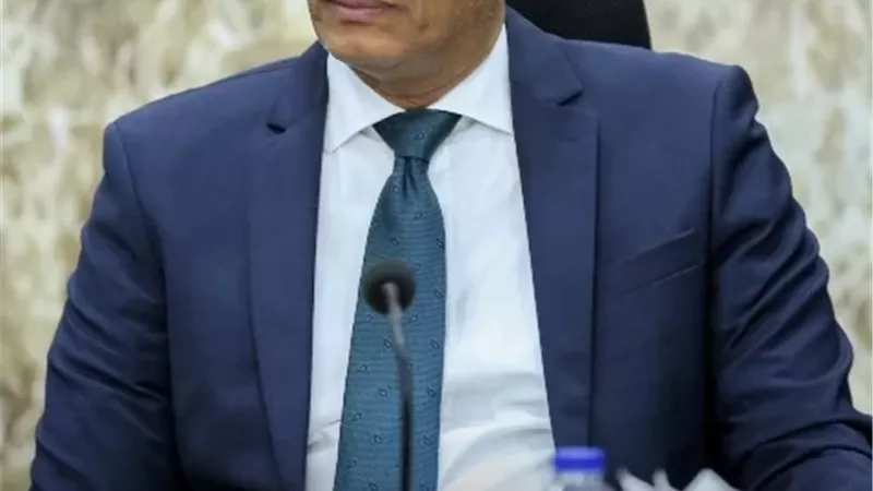 محافظ كفرالشيخ يتابع أعمال تركيب الانترلوك ببلطيم