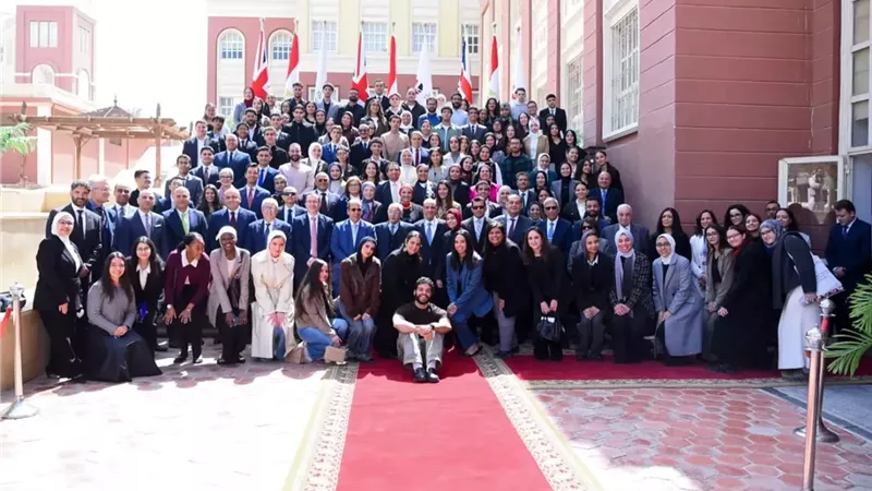 وزير الخارجية يعقد لقاءً تفاعليًا مع طلاب الجامعة البريطانية