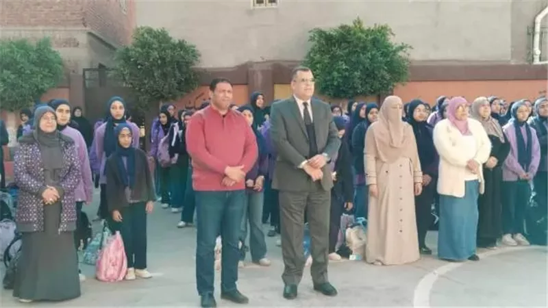 مدير تعليم دمياط يناقش نظام 