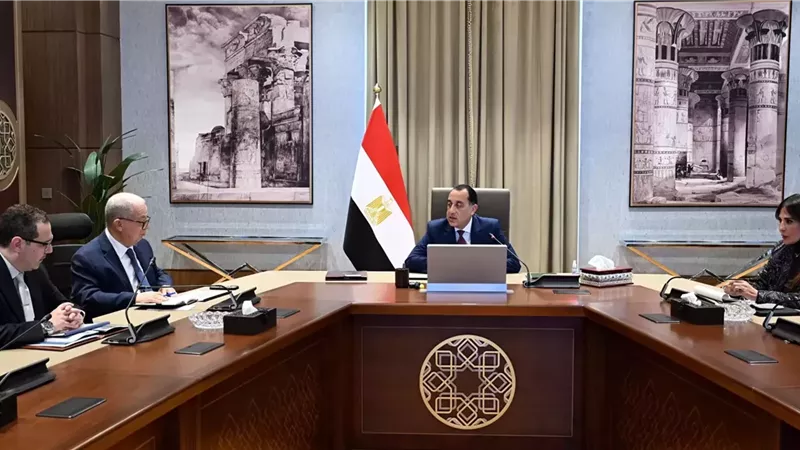 مدبولى يُتابع الموقف التنفيذي لمشروعات هيئة المجتمعات العمرانية