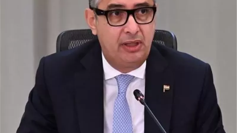 وزير التموين:2 جنيه حدًا أقصى لسعر رغيف الخبز السياحي وزن80 جراما