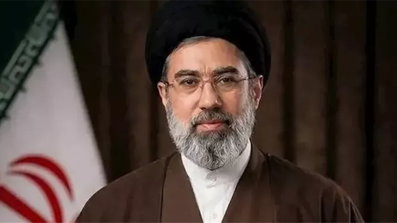 مجتبى خامنئي: سنفعل جبهات أخرى إذا استمرت حالة الحرب