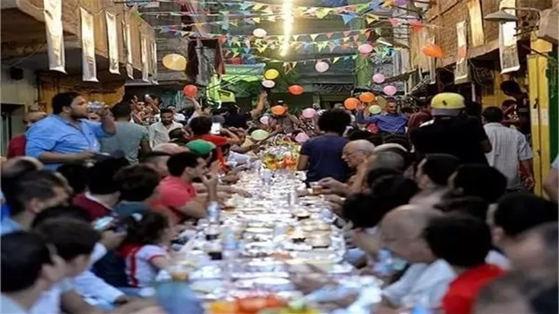 هل يجوز إخراج الزكاة فى إفطار الصائمين فى رمضان؟