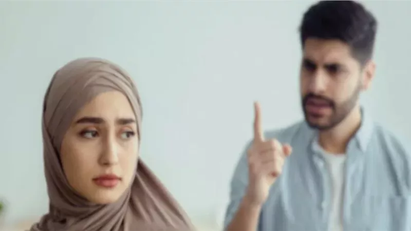 الإفتاء: ليس للزوج أن يجبر زوجته على تأجيل قضاء صيامها