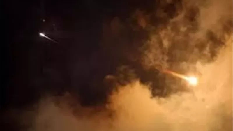 دوي انفجارات ضخمة ومتتالية جراء رشقة صاروخية إيرانية تجاه إسرائيل