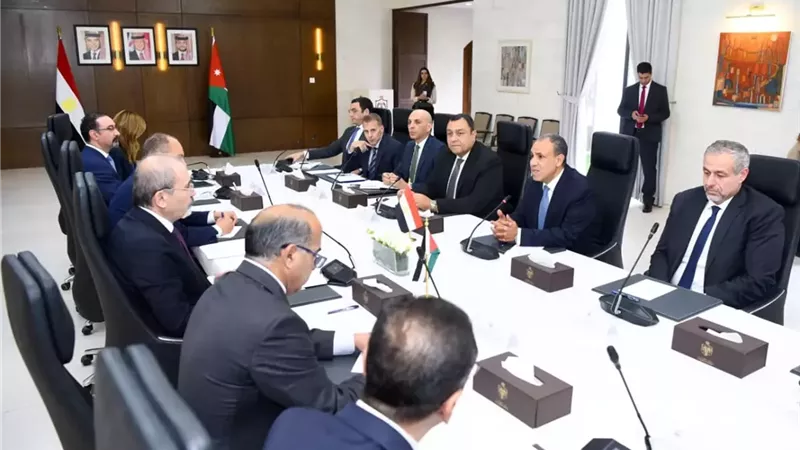 وزير الخارجية يؤكد تضامن مصر الكامل مع الأردن